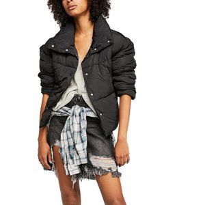 FREE PEOPLE Womens Wing Collar Puffer Coat | Black